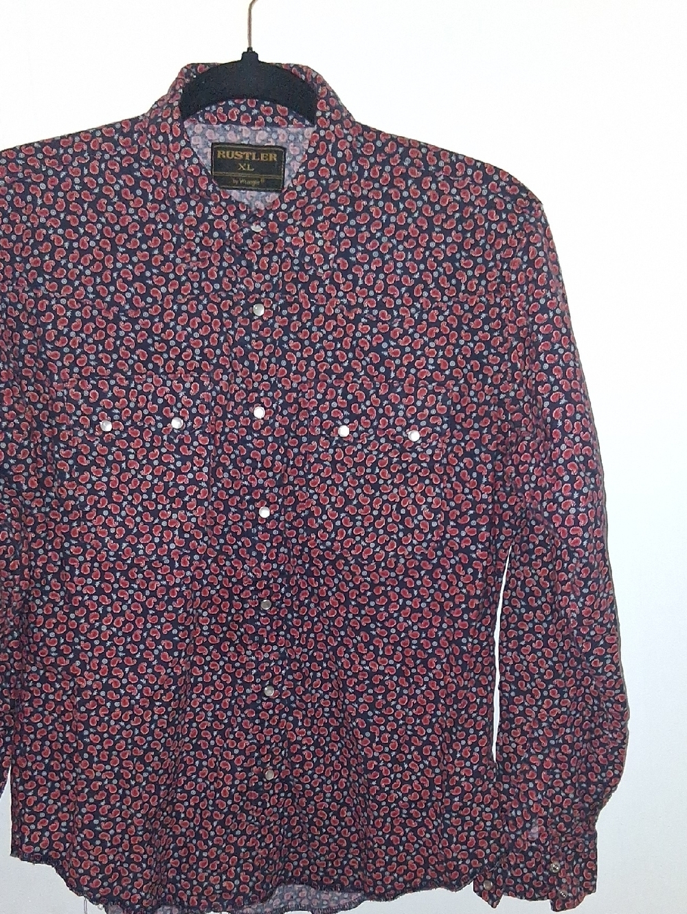 Rustler Men's Red and Black Paisley Button-Down Shirt